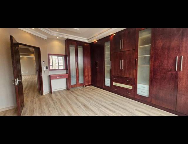 2 BEDROOM PROPERTY TO RENT IN DURBAN CBD